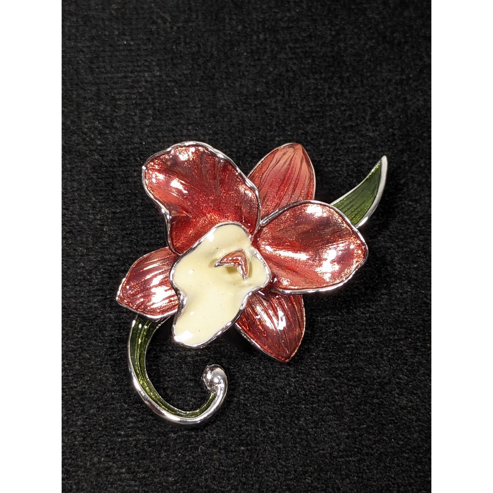 Fish Enterprises Red Lily Flower Silver Tone 3D‎ Brooch Pin Vintage